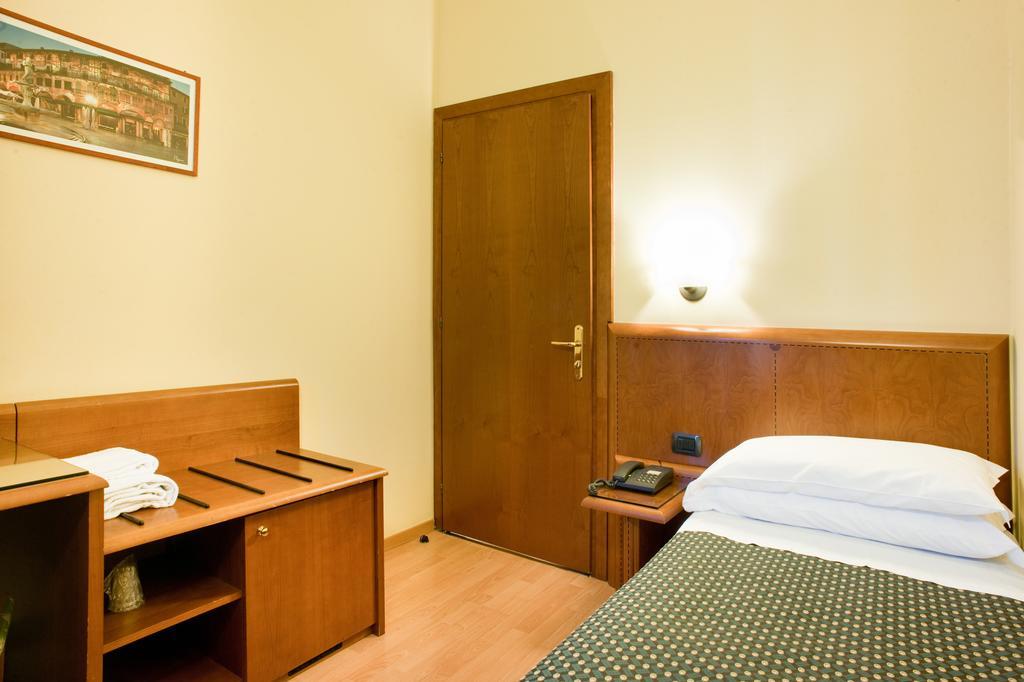 Hotel Gardenia Verona Esterno foto